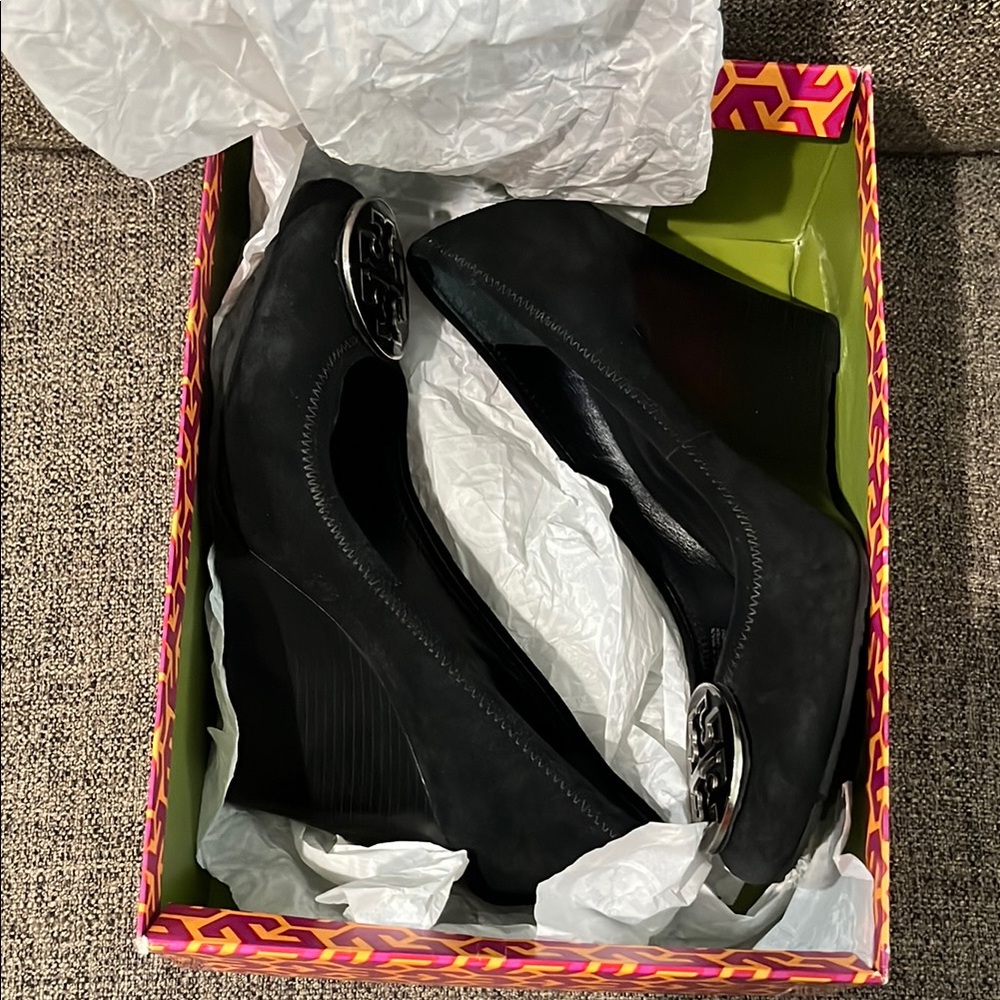 New Tory Burch Sophie Wedge Suede shoes - Picture 10 of 12